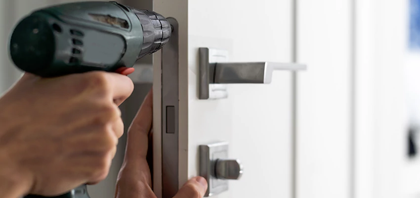 Locksmith For Lock Replacement Near Me in Hawaiian Gardens, CA