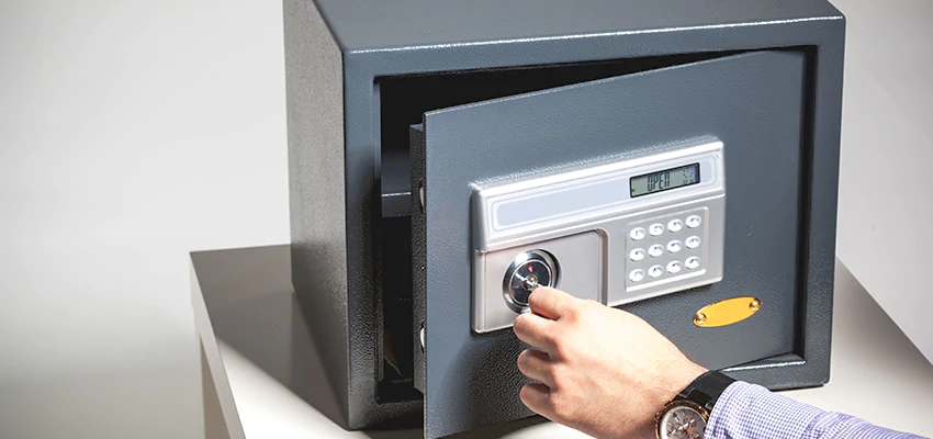 Jewelry Safe Unlocking Service in Hawaiian Gardens, California