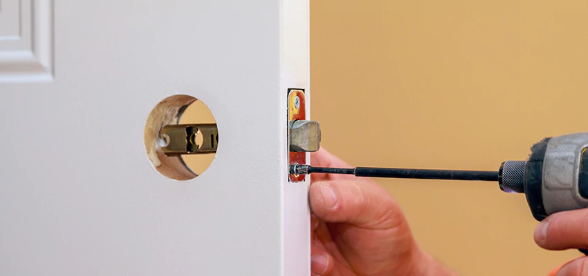 Stuck Door Knobs Repair in Hawaiian Gardens, CA