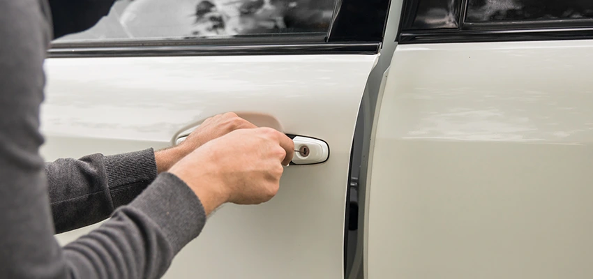 Unlock Car Door Service in Hawaiian Gardens, CA